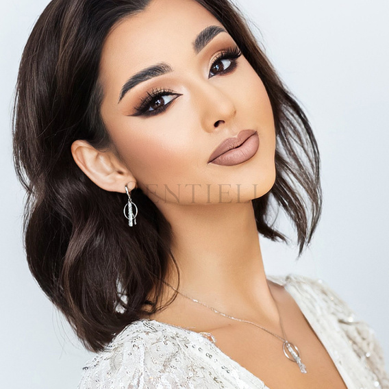 Srebrny naszyjnik pr.925 - kółko z łańcuszkami